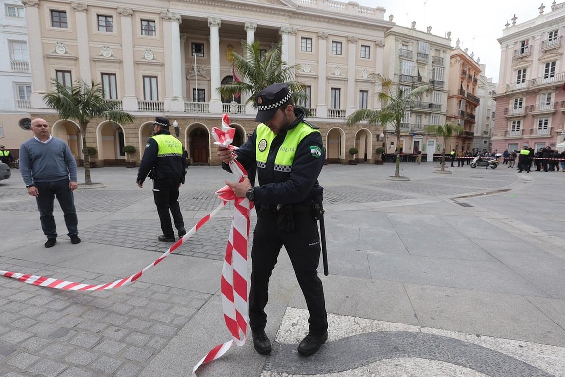 Fotos: Así se ha vivido el aviso de bomba