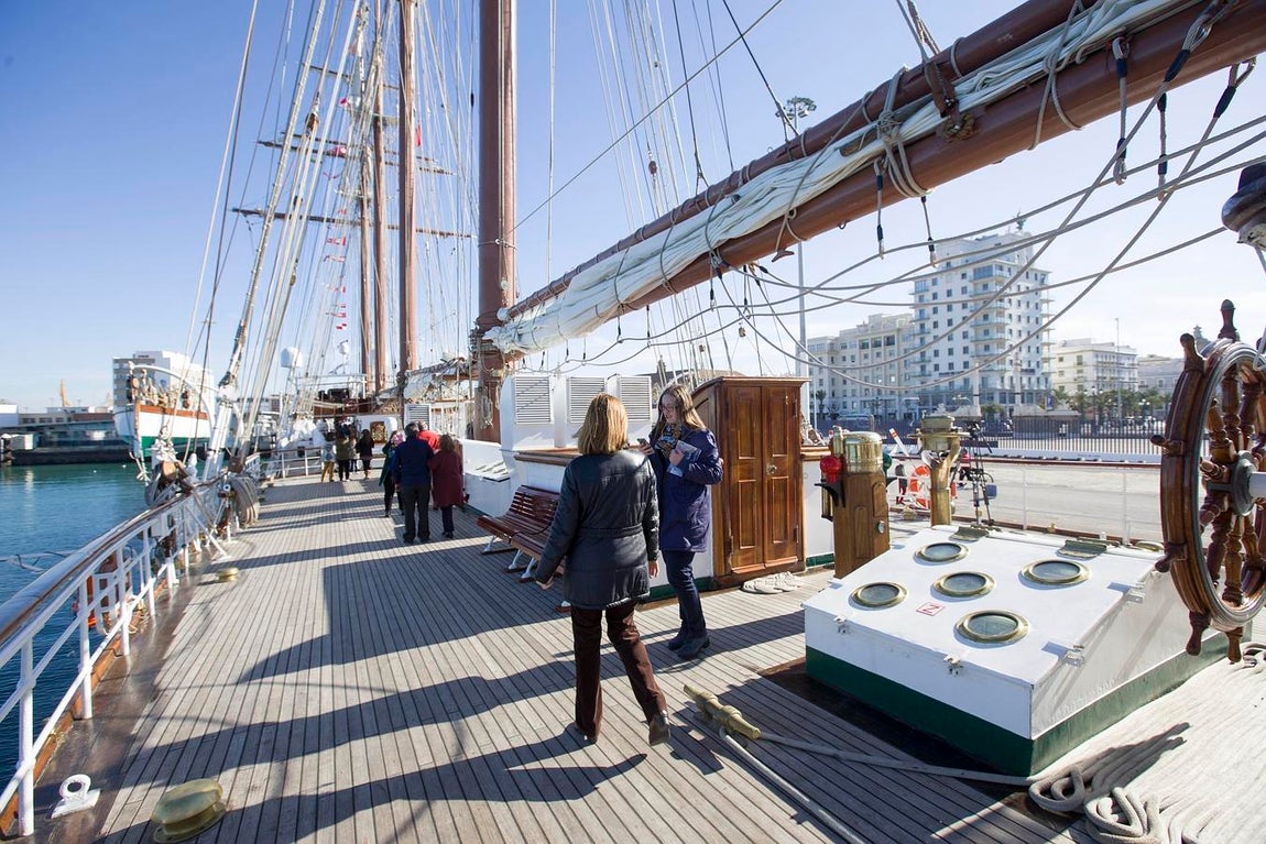El buque escuela Juan Sebastián de Elcano, en Cádiz