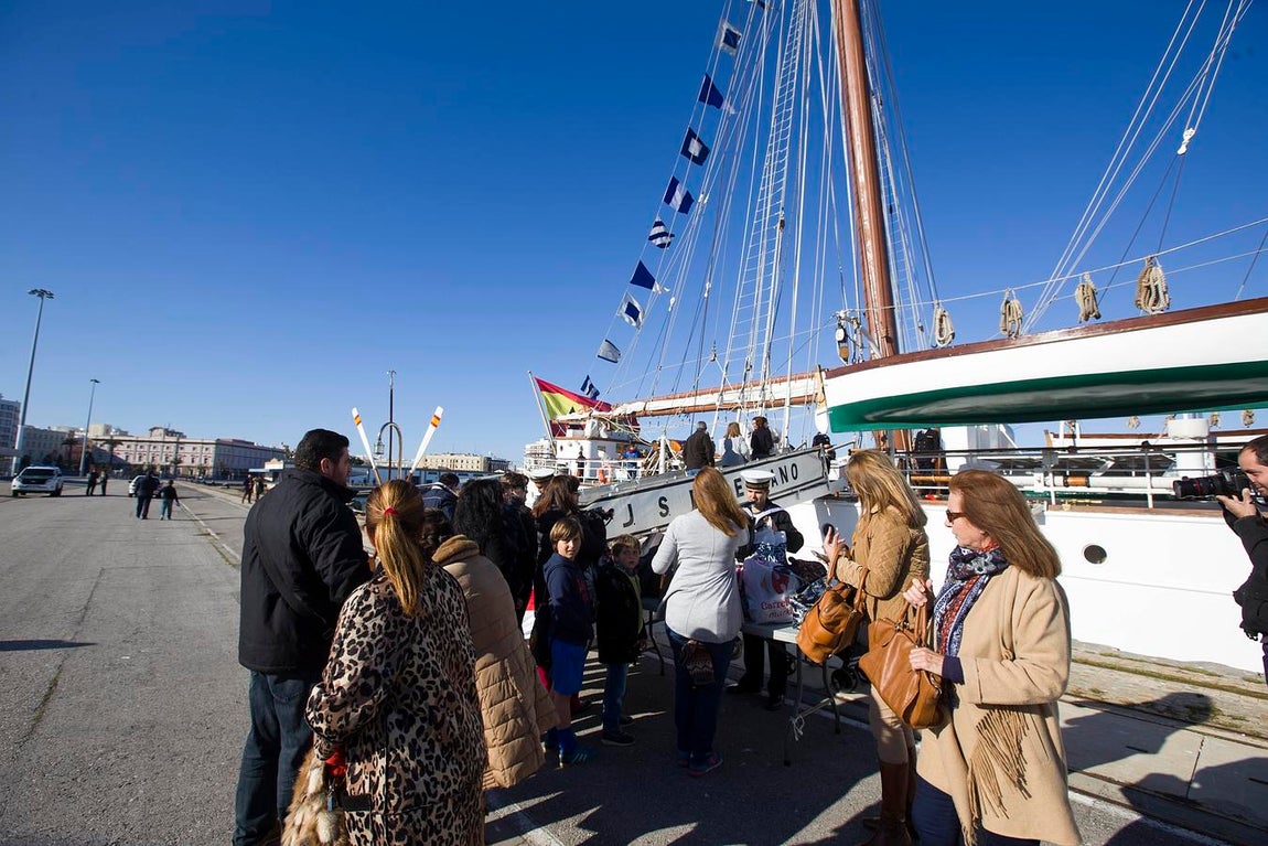 El buque escuela Juan Sebastián de Elcano, en Cádiz