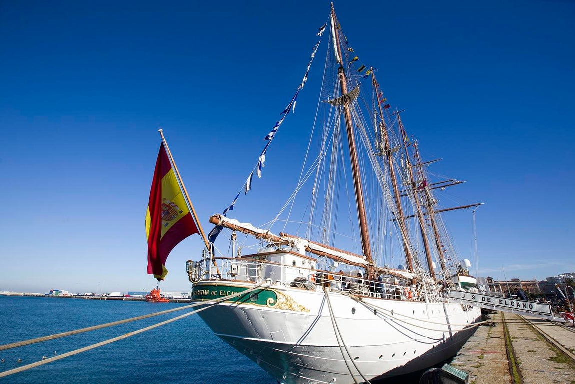 El buque escuela Juan Sebastián de Elcano, en Cádiz