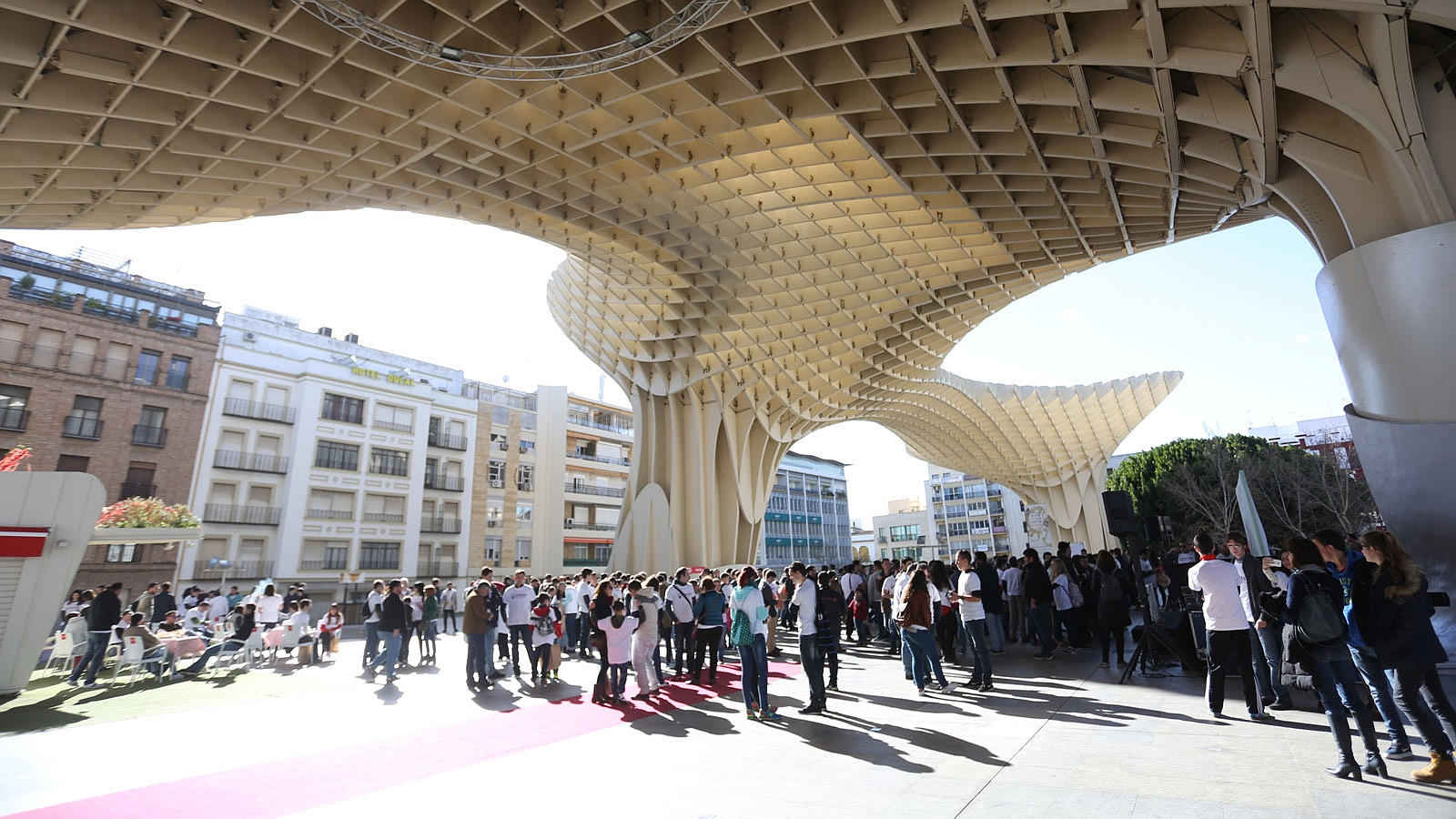 Éxito de público en la gymkhana de Pasión en Sevilla