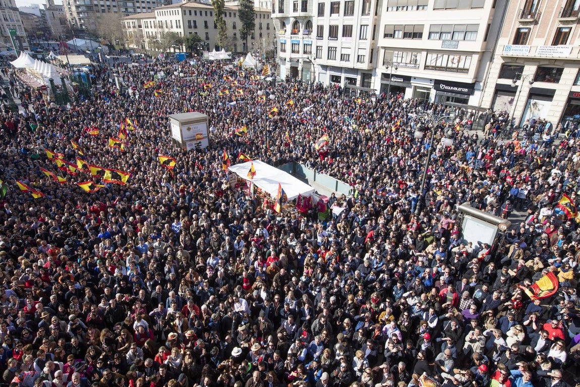 Imágenes de la multitudinaria manifestación taurina en Valencia