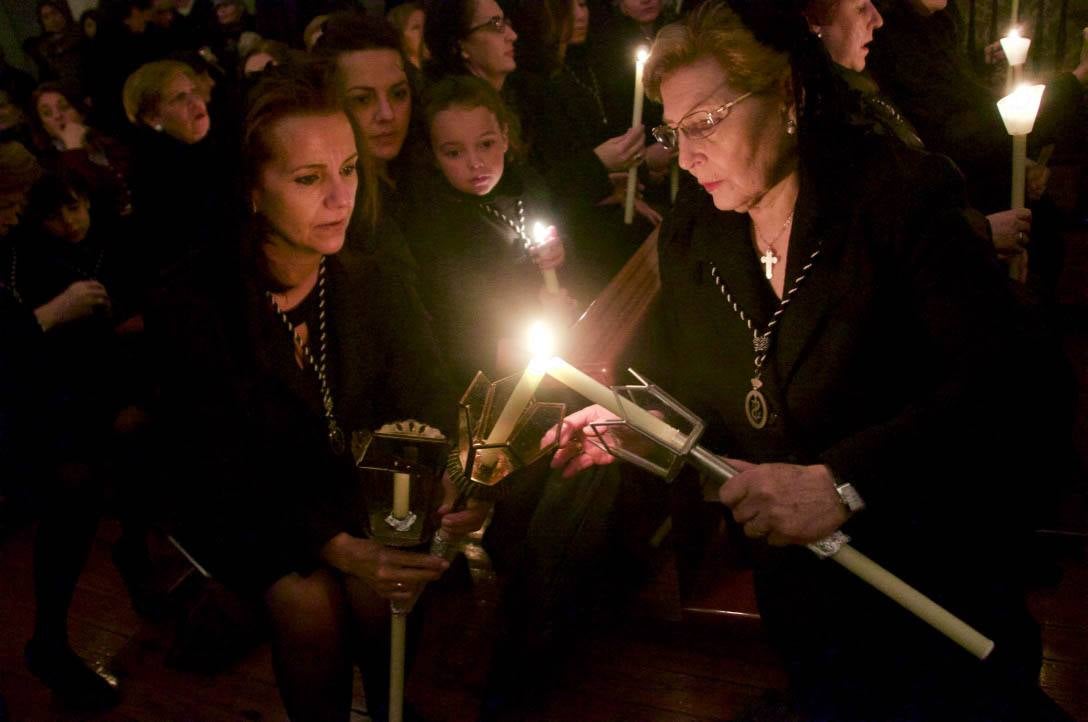 La lluvia suspende la procesión de la Soledad