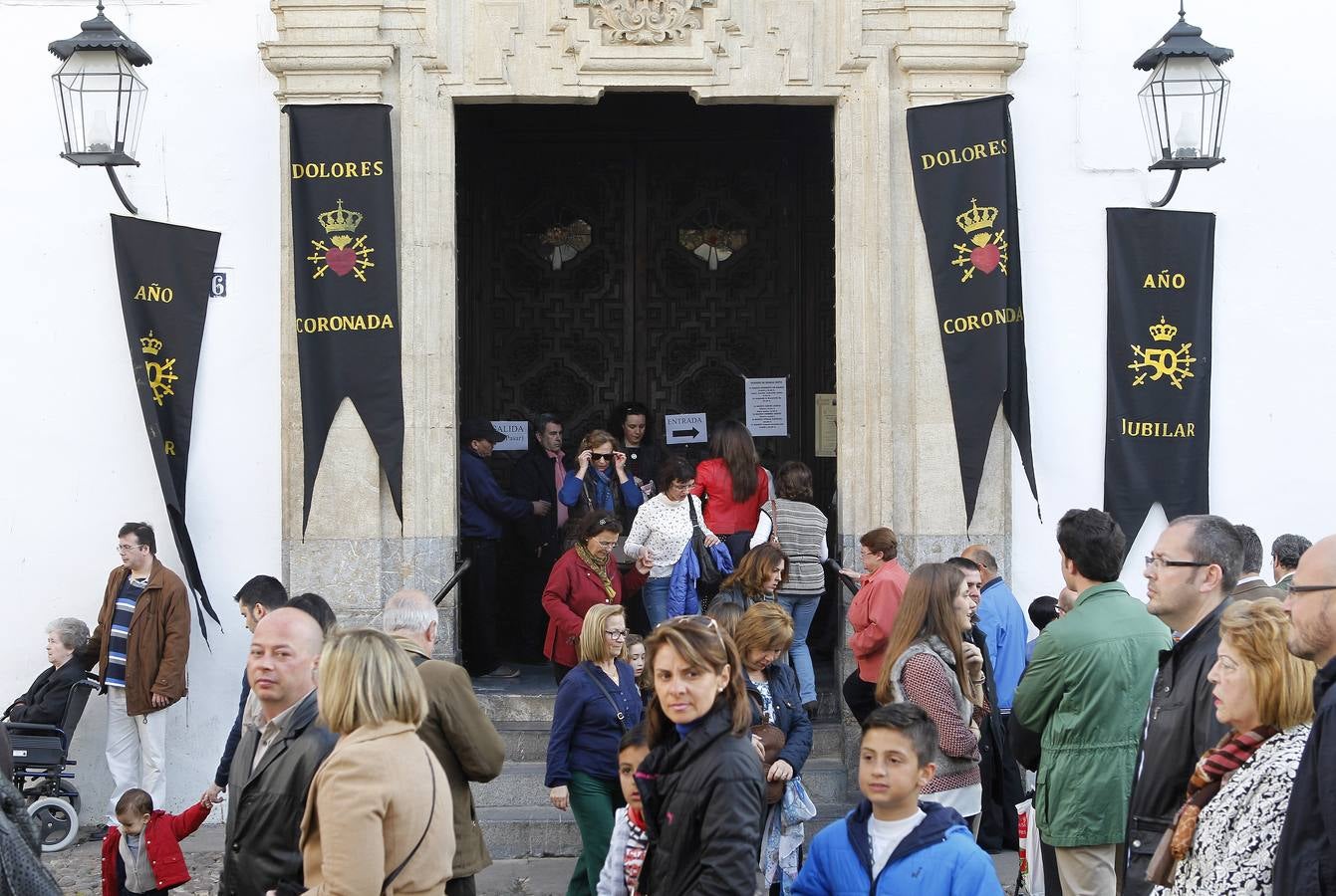 Imágenes de un inmejorable Viernes de Dolores