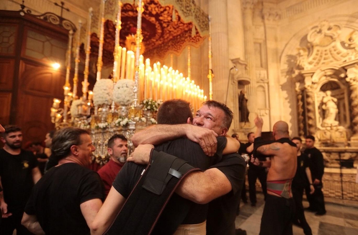 Fotos: Humildad y Paciencia en el Domingo de Ramos. Semana Santa en Cádiz 2016