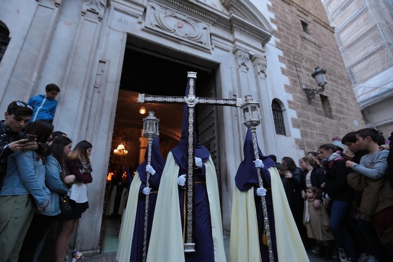 Fotos: Humildad y Paciencia en el Domingo de Ramos. Semana Santa en Cádiz 2016