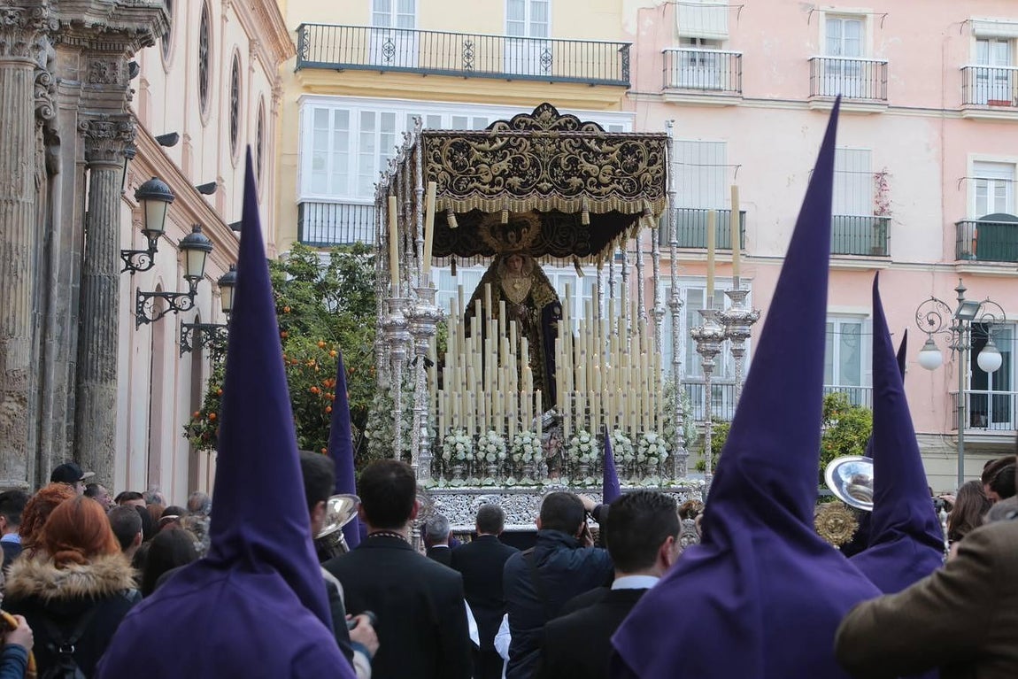 La Columna el Martes Santo en Cádiz. Semana Santa 2016