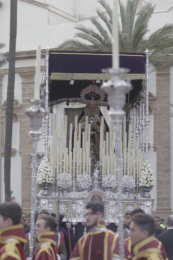 Fotos: Piedad el Martes Santo en Cádiz. Semana Santa 2016