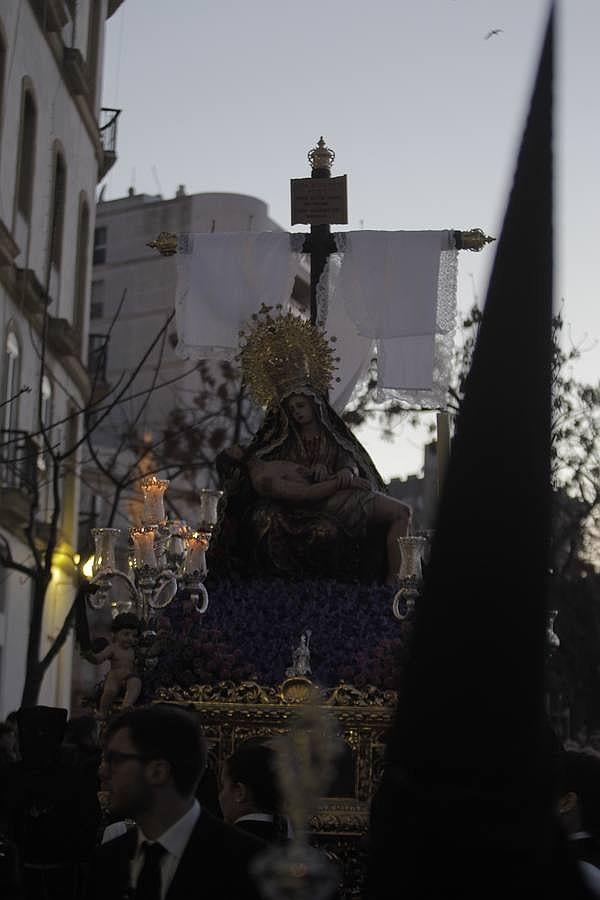 Las imágenes del Miércoles Santo en Cádiz