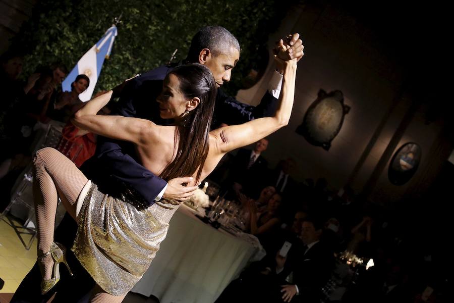 Barack Obama baila un tango.