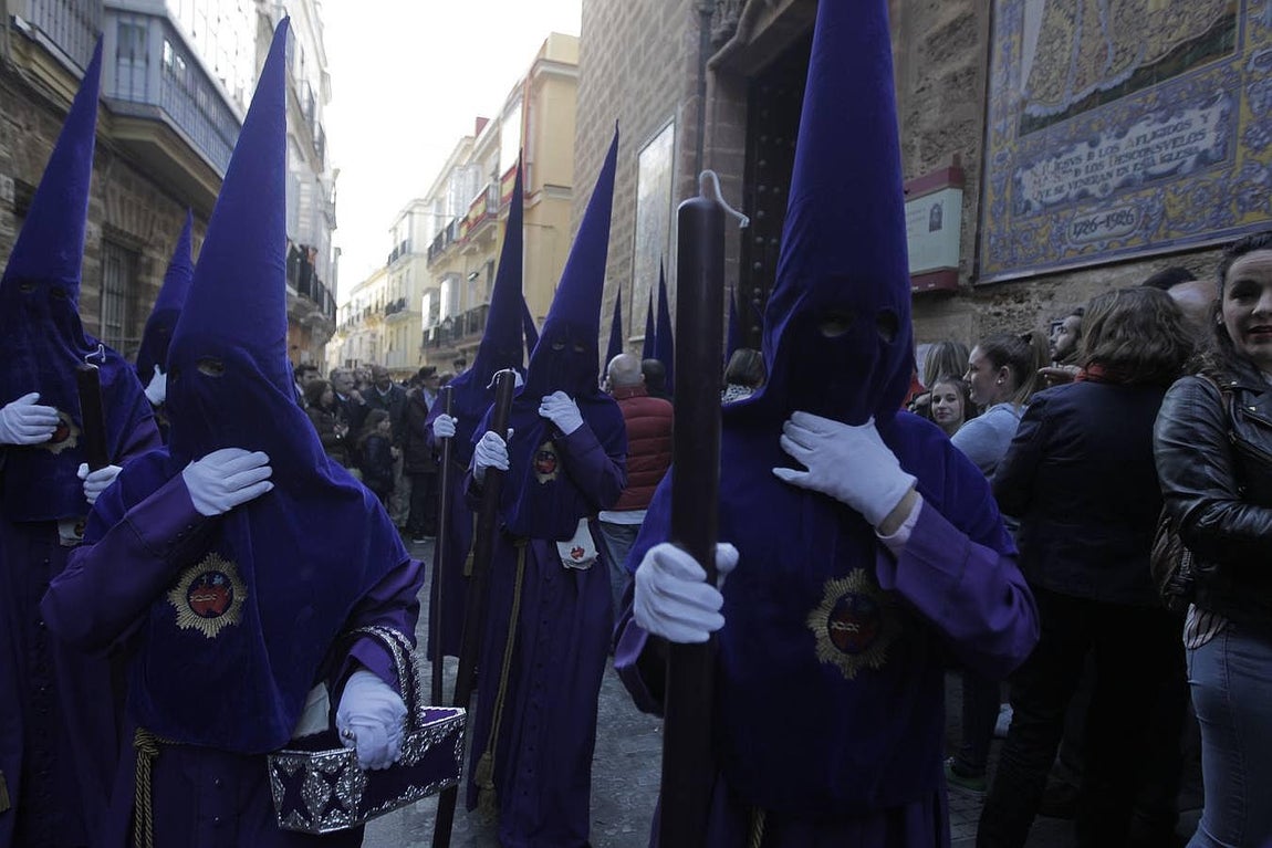 Las imágenes del Jueves Santo en Cádiz