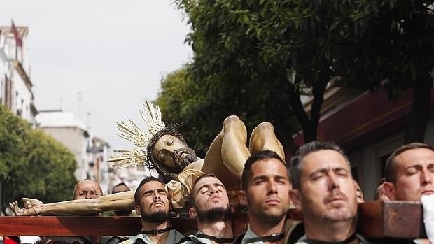 El histórico vía crucis del Cristo de la Caridad