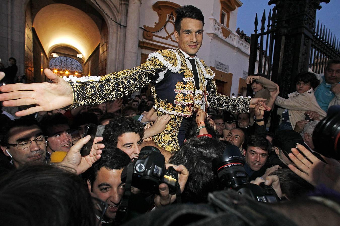 El romance de José María Manzanares con Sevilla, foto a foto