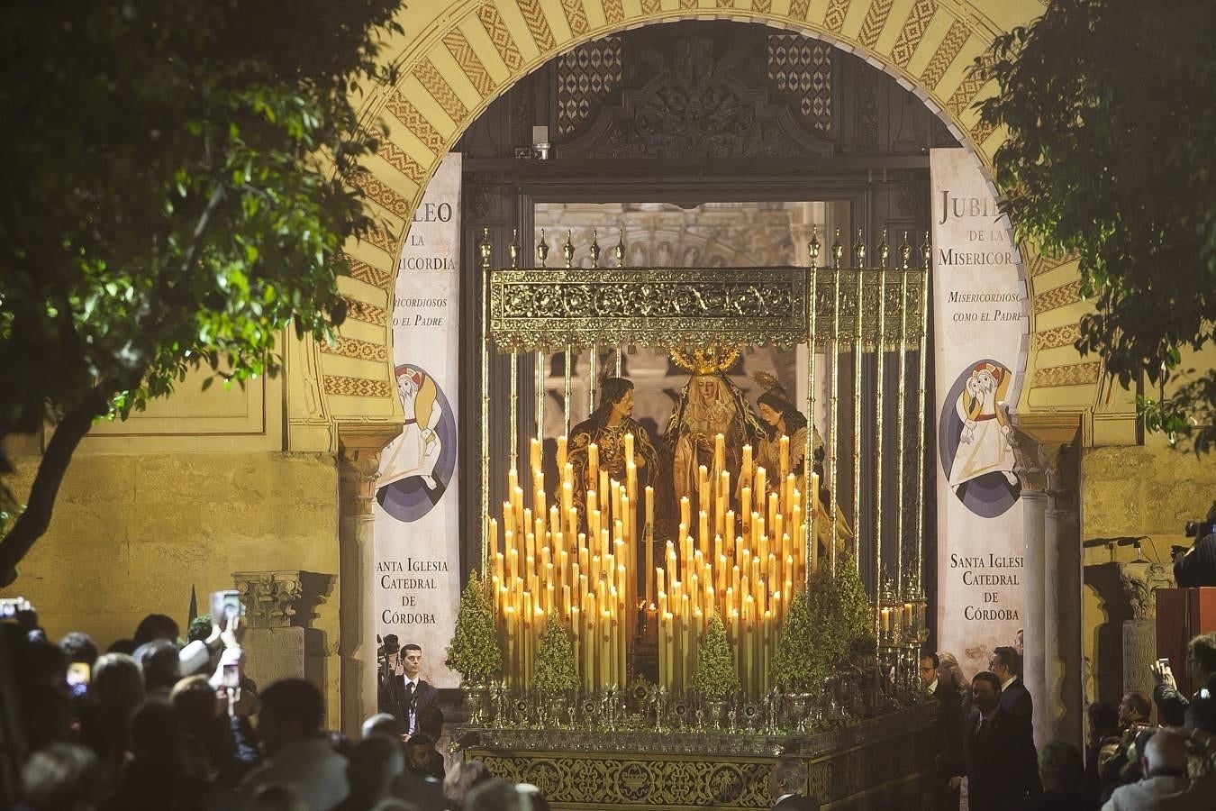 El Santo Sepulcro enmudece a Córdoba