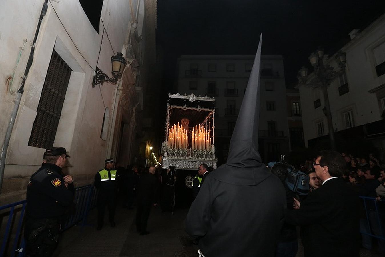 Fotos: Buena Muerte el Viernes Santo en Cádiz. Semana Santa 2016