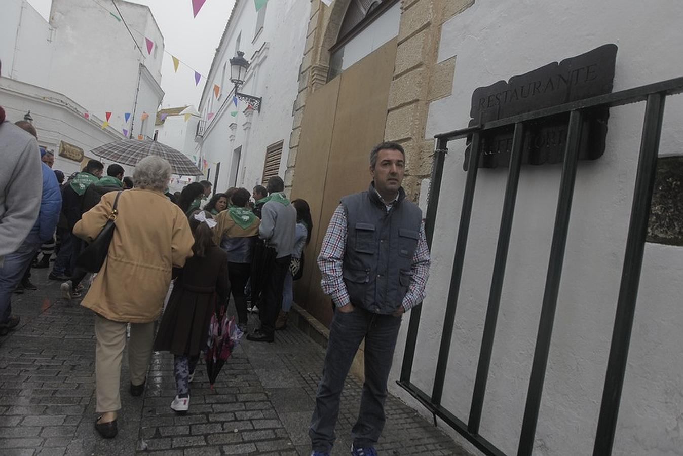 La lluvia desluce el tradicional toro &#039;embolao&#039; de Vejer