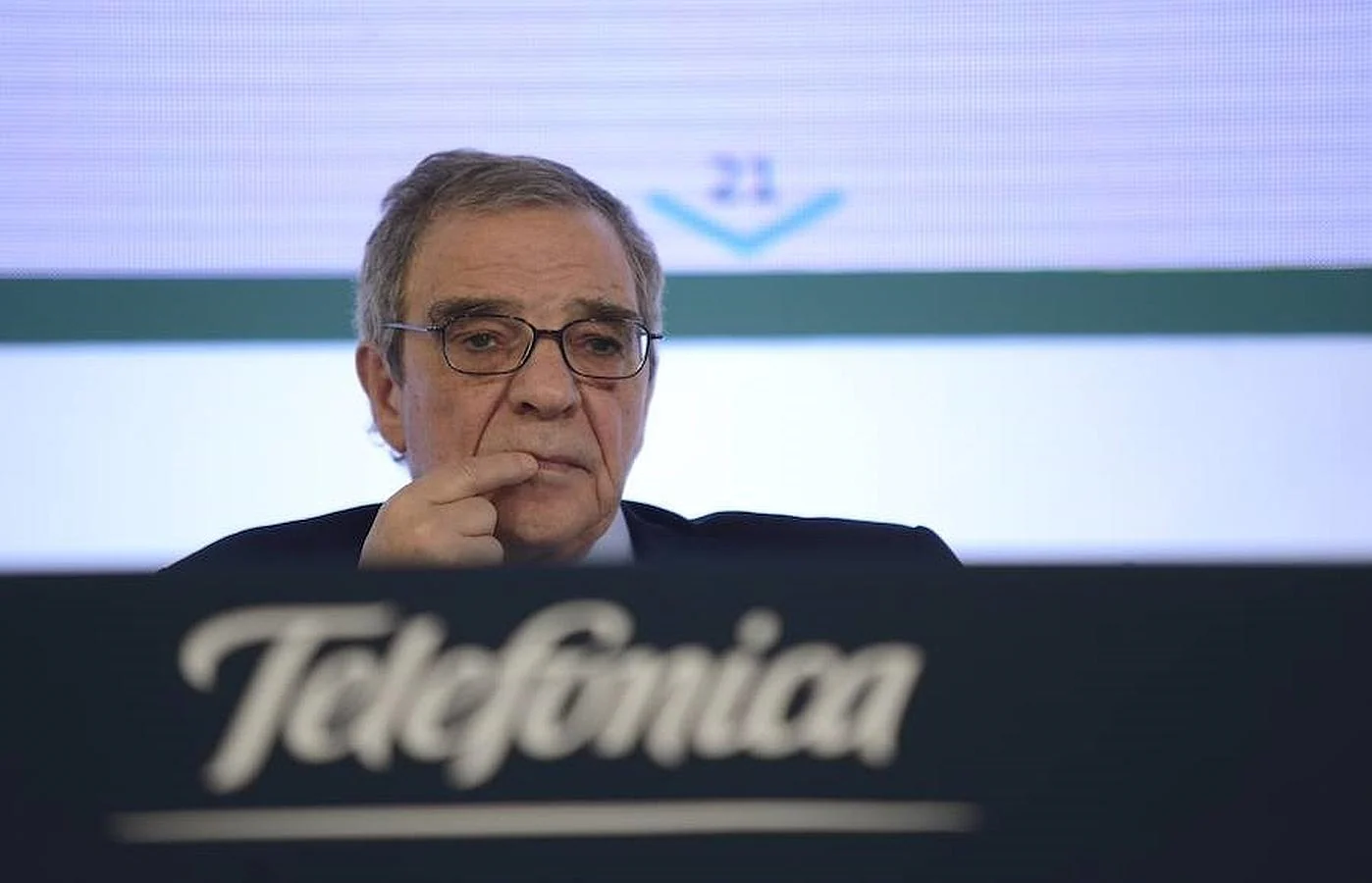 César alierta dimite como presidente de Telefónica