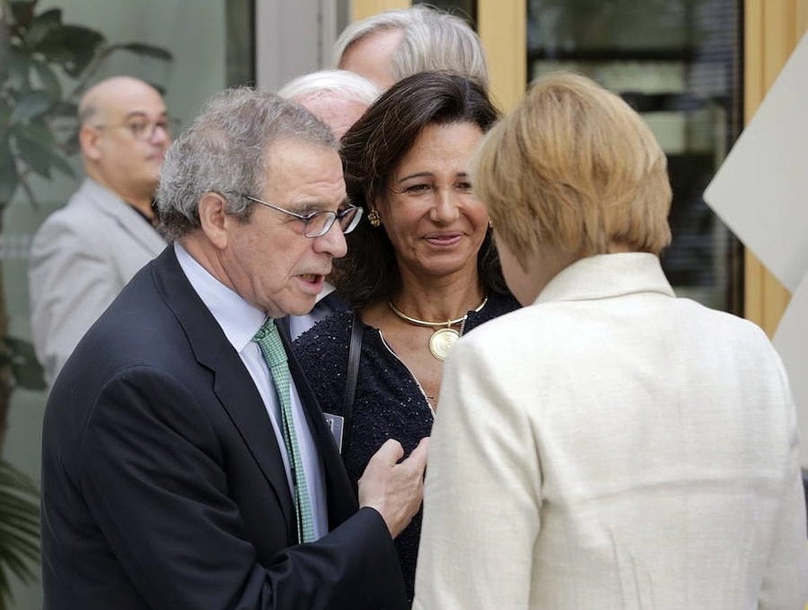 César Alierta, ana Patricia Botín y la canciller alemana Angela Merkel. 