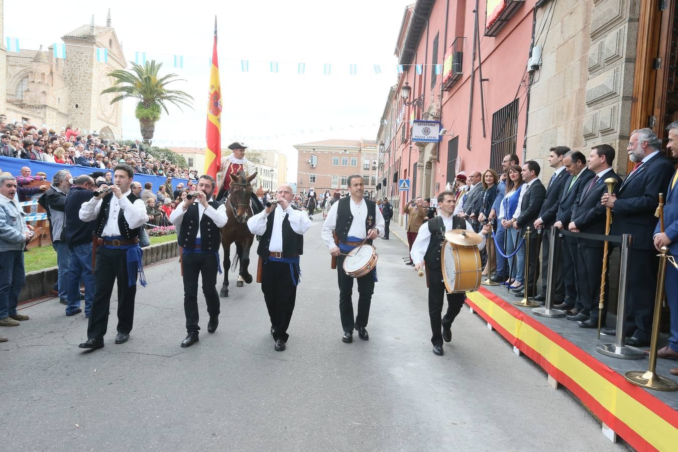 El desfile de Mondas, en imágenes