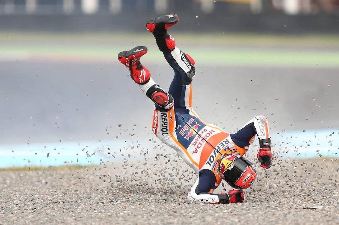 Escalofriante caída de Marc Márquez