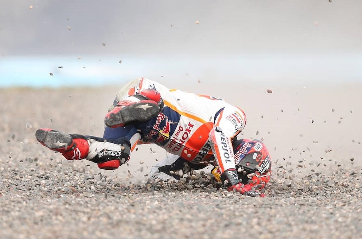 Escalofriante caída de Marc Márquez
