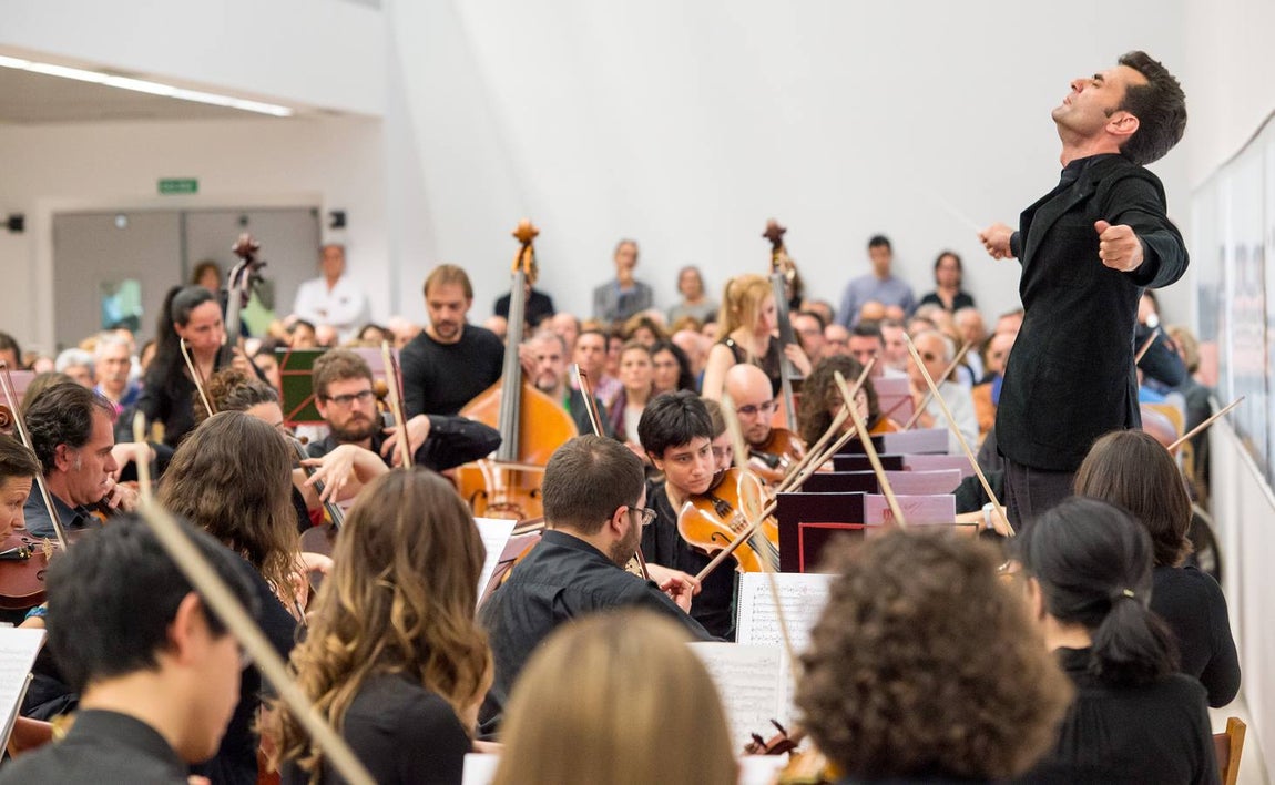 El concierto «A Kiss For All The World» en el Hospital Nacional de Parapléjicos, en imágenes