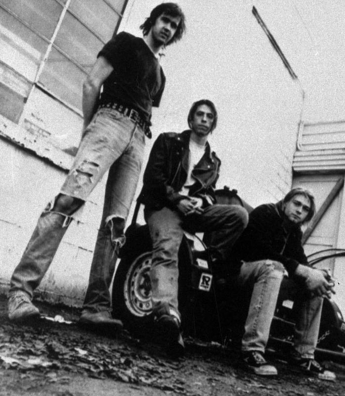 La corta carrera de Nirvana concluyó con la muerte de Cobain en 1994, pero su popularidad creció aún más en los años posteriores