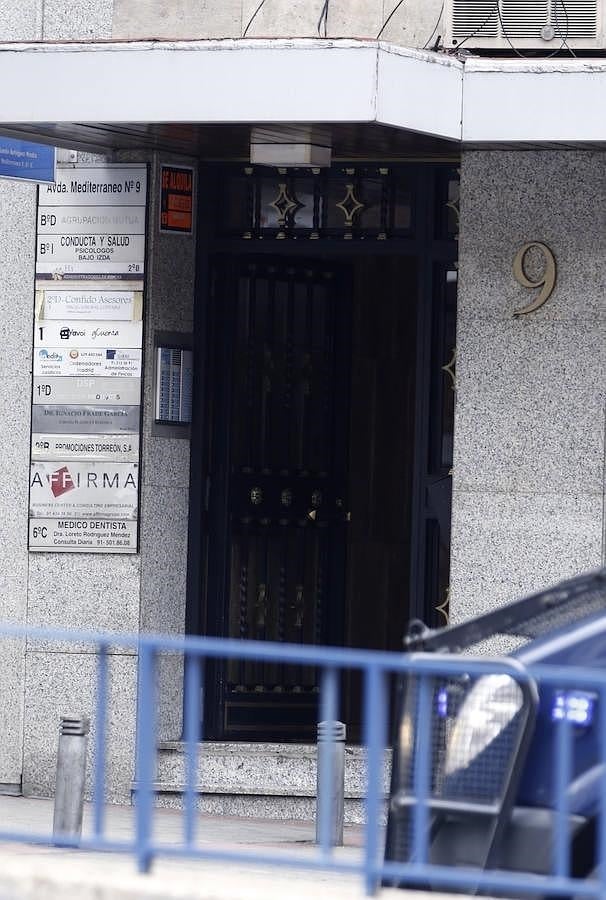 9.. La Policía Municipal ha cortado el tráfico en la avenida del Mediterráneo durante casi dos horas, hasta que se ha aclarado definitivamente lo ocurrido