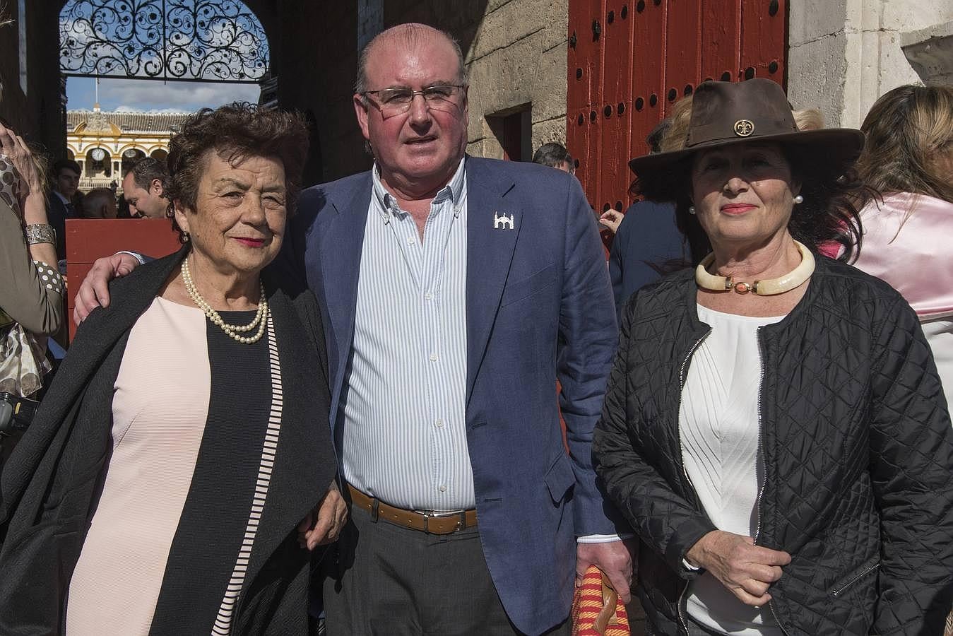 Isolina Asián, Manuel Castaño y Purificación de Bodega Oliveros