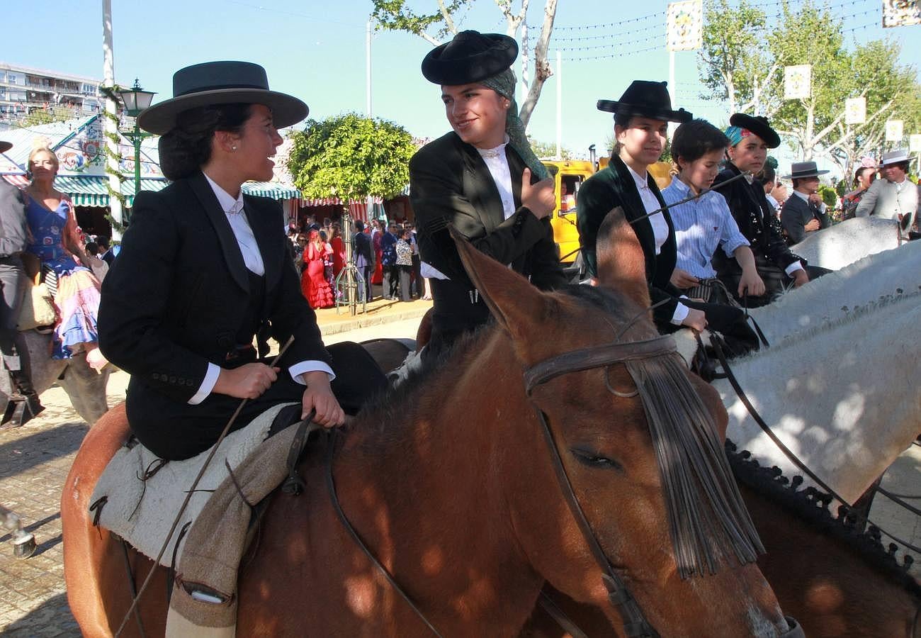 De paseo por el real: jueves de Feria con las ganas del primer día