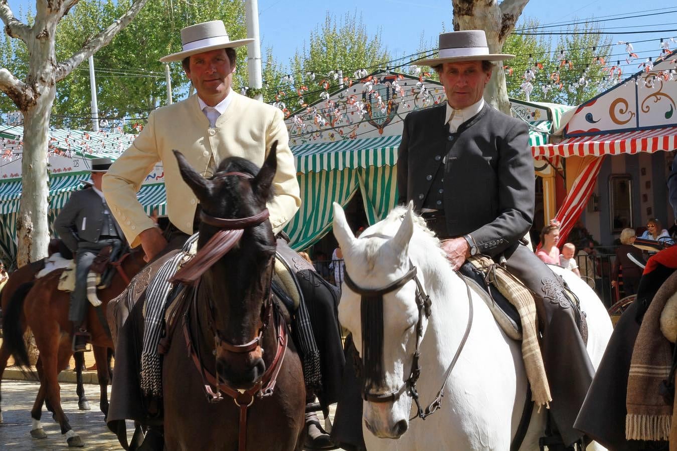 De paseo por el real: jueves de Feria con las ganas del primer día