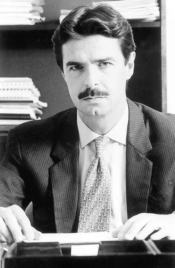 Soria posa para la cámara en 1995, cuando era alcalde de Las Palmas de Gran Canaria