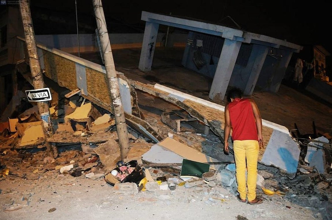 El más intenso, con 7,9 grados, tuvo lugar el 12 de diciembre de 1979 y afectó también a Colombia. El seísmo provocó cerca de 800 muertos, la mayoría en las zonas costeras de ambos países. 