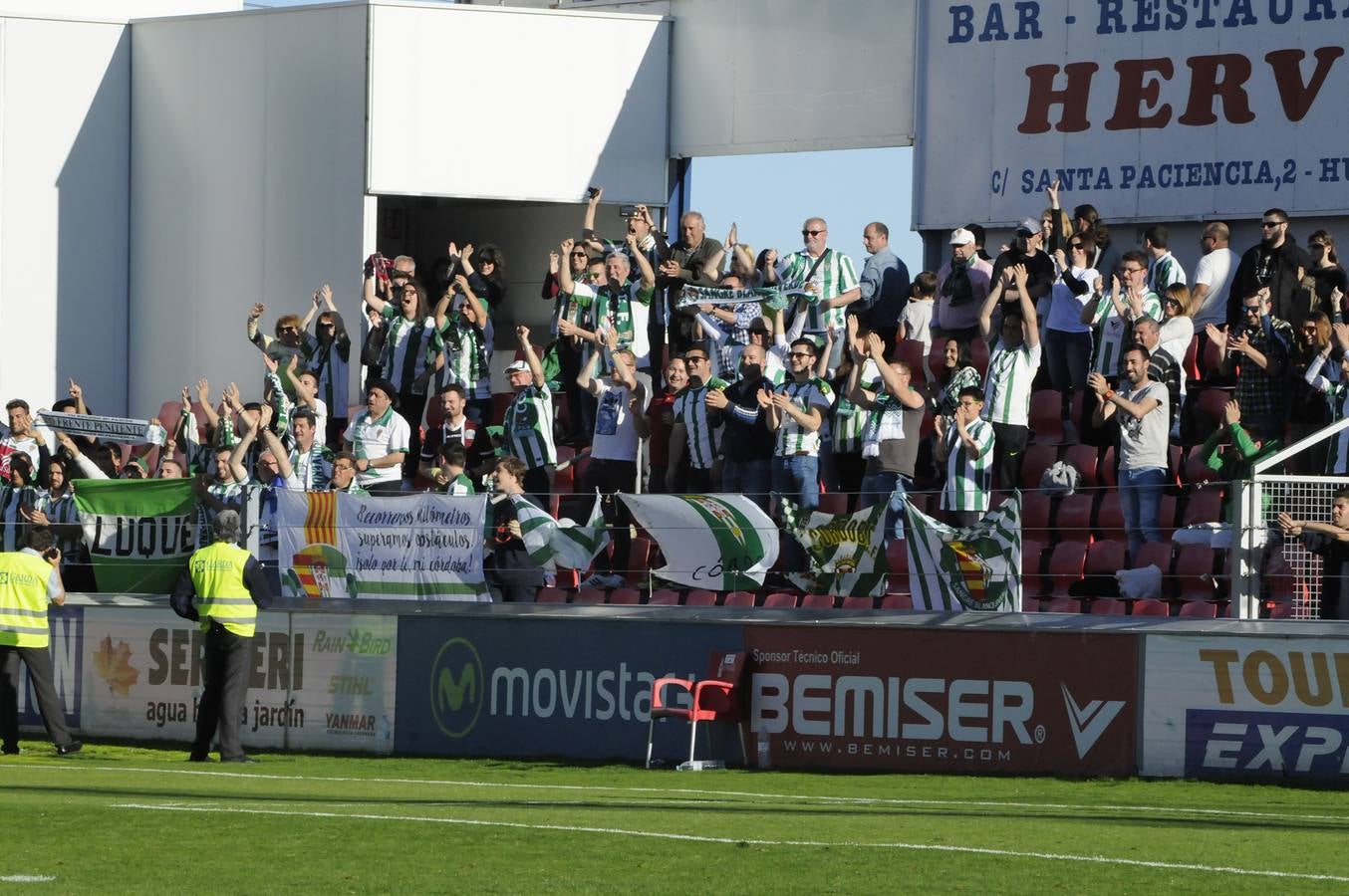 Selección de fotografías de la victoria del CCF en Huesca