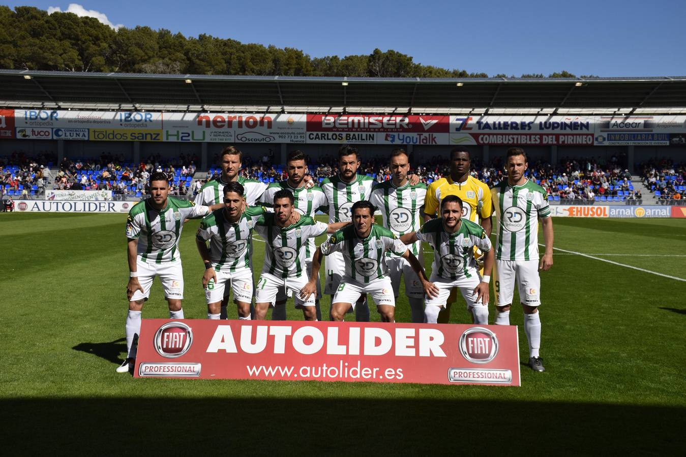 Selección de fotografías de la victoria del CCF en Huesca