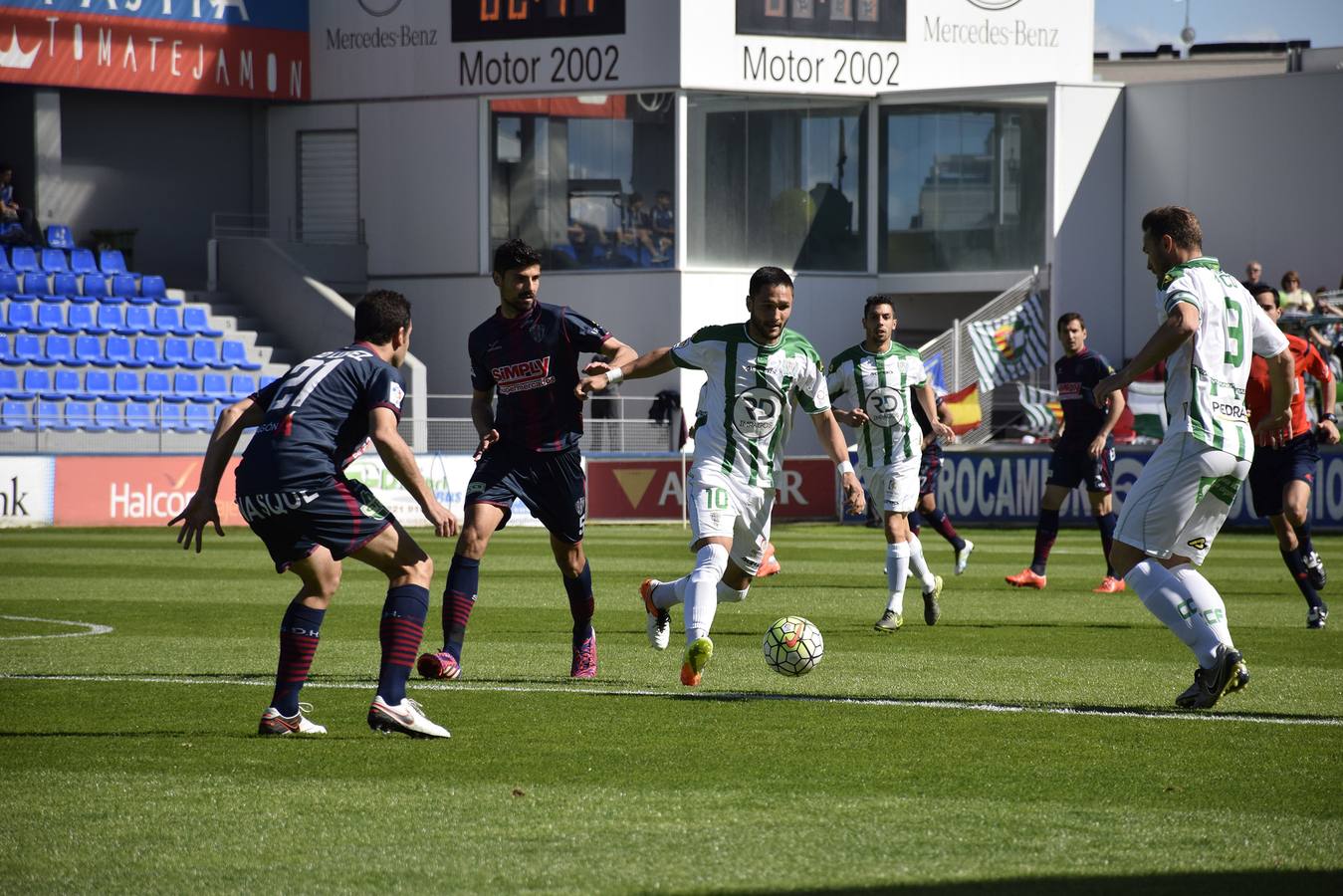 Selección de fotografías de la victoria del CCF en Huesca