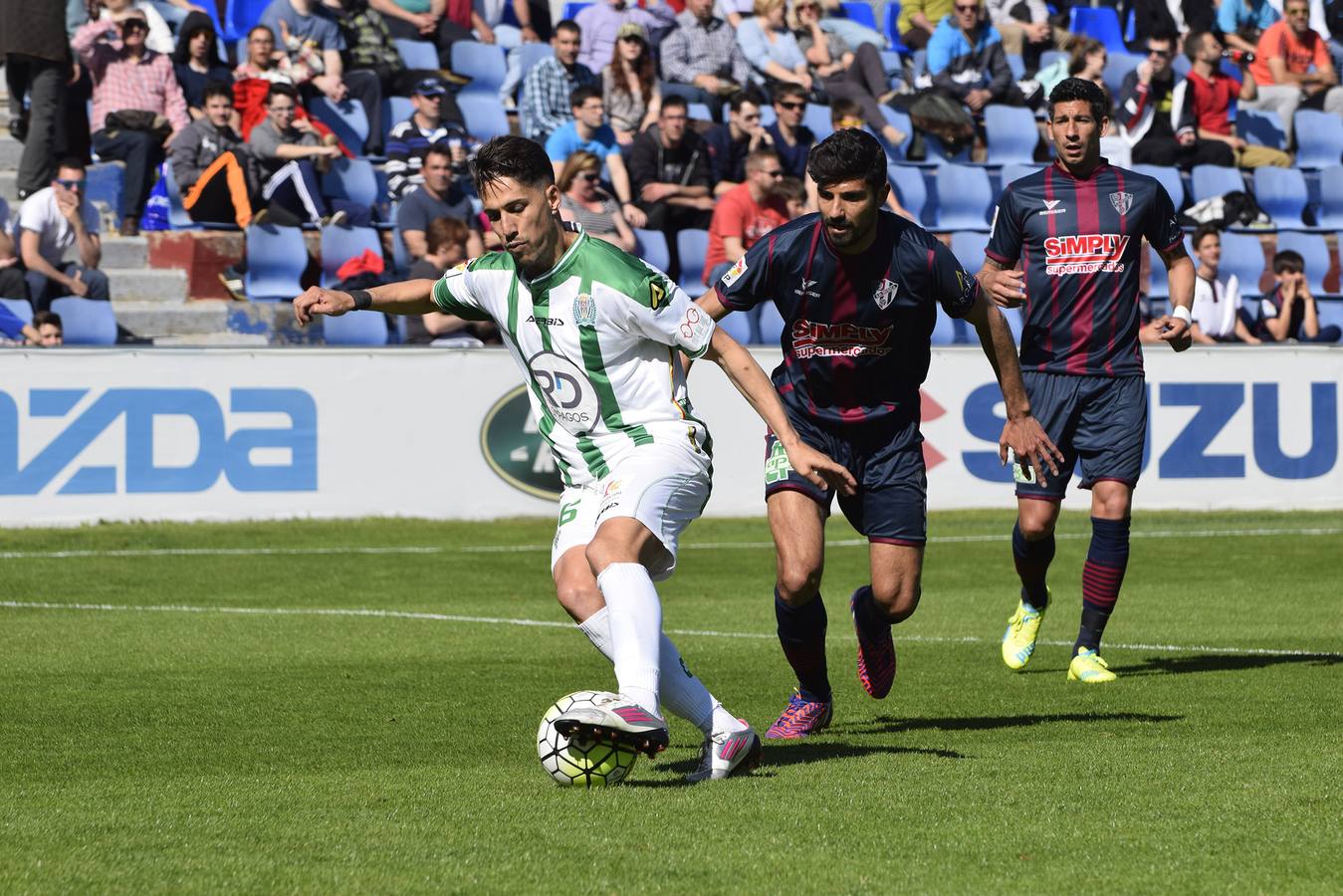 Selección de fotografías de la victoria del CCF en Huesca