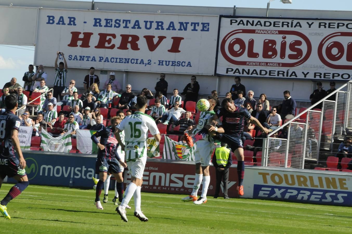 Selección de fotografías de la victoria del CCF en Huesca