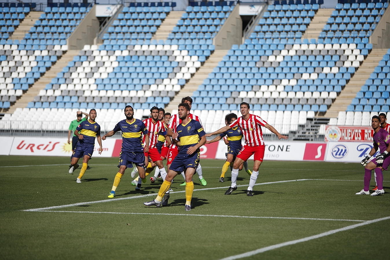 Las mejores imágenes del Almería B-Cádiz CF (2-1)