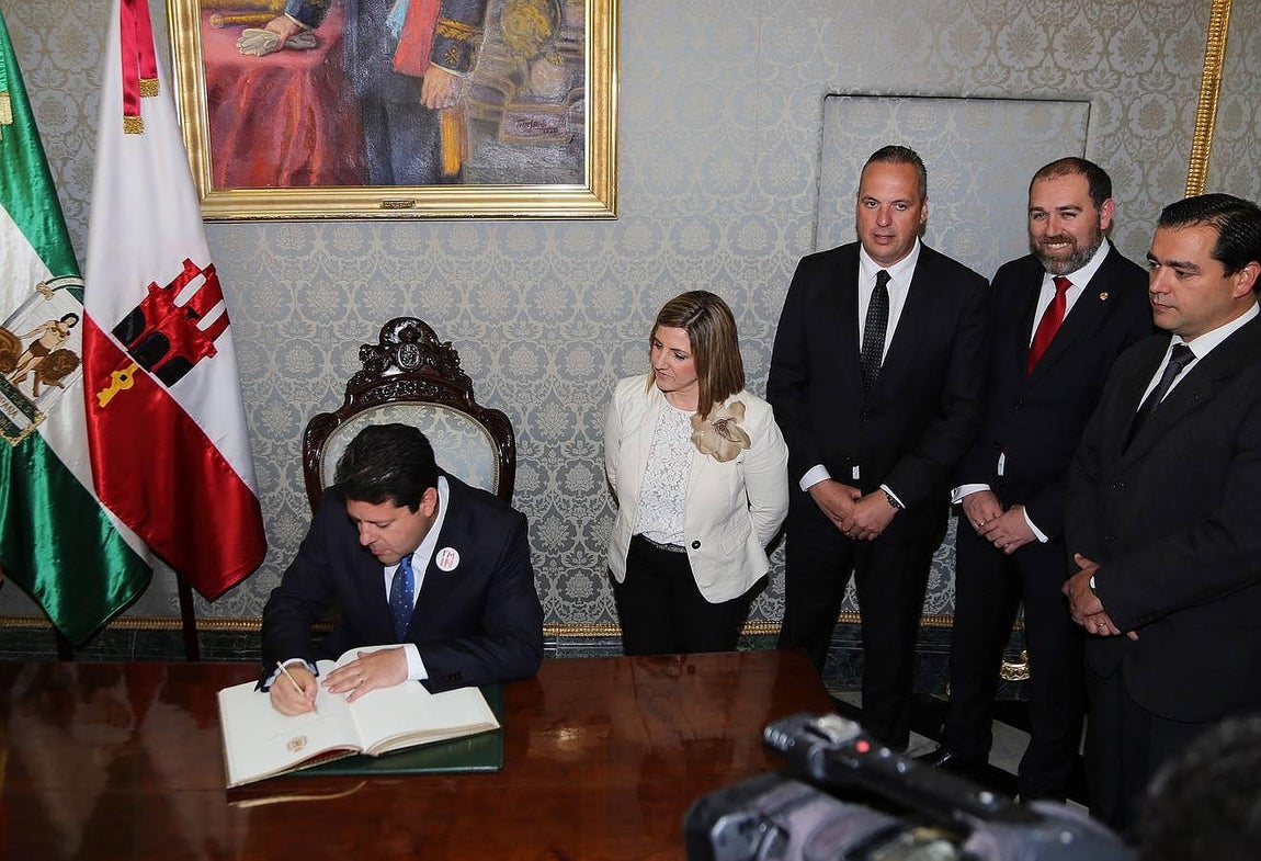Imágenes de la visita del ministro principal de Gibraltar a Cádiz