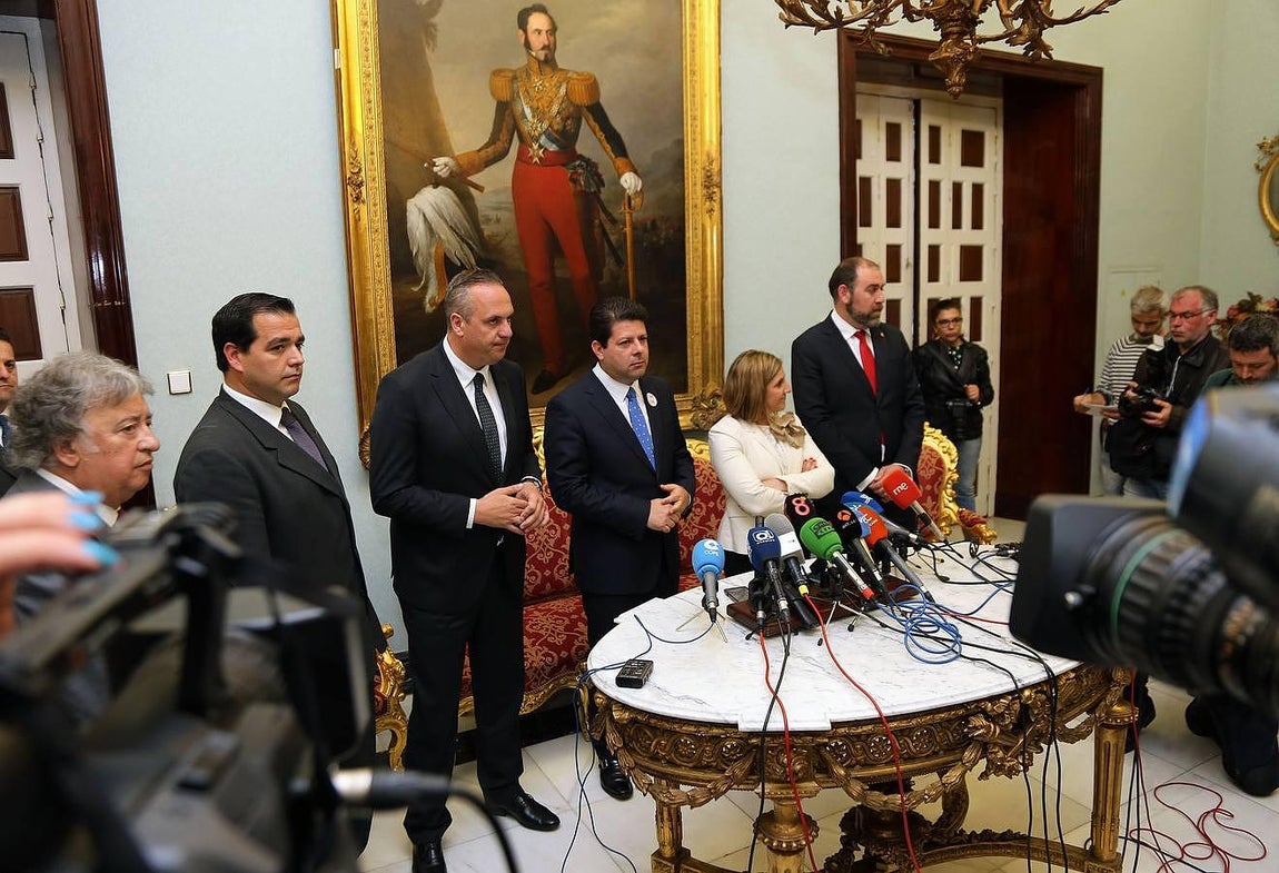 Imágenes de la visita del ministro principal de Gibraltar a Cádiz