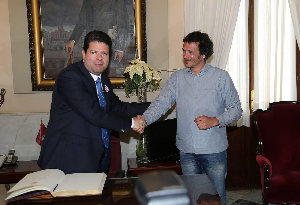 Imágenes de la visita del ministro principal de Gibraltar a Cádiz