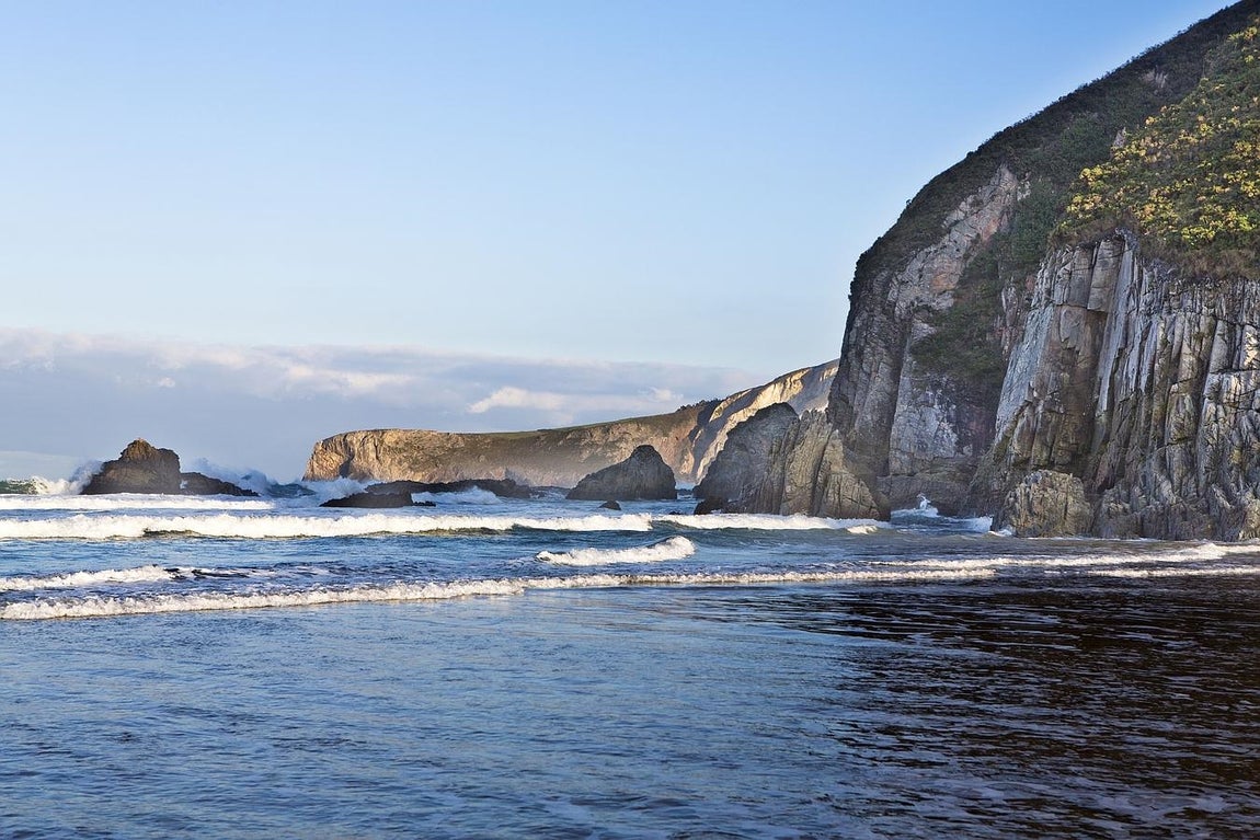 Las imágenes más bellas del Camino de Santiago en Asturias. El Camino atraviesa Colombres, capital del concejo de Ribadedeva, donde paisajes como este nos dejan sin respiración