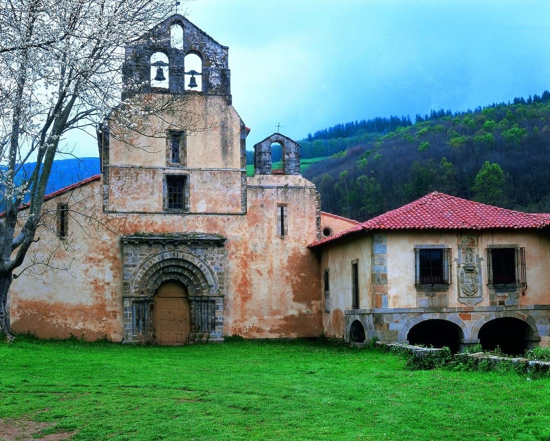 Las imágenes más bellas del Camino de Santiago en Asturias. El Camino Primitivo pasa por el Concejo de Tineo