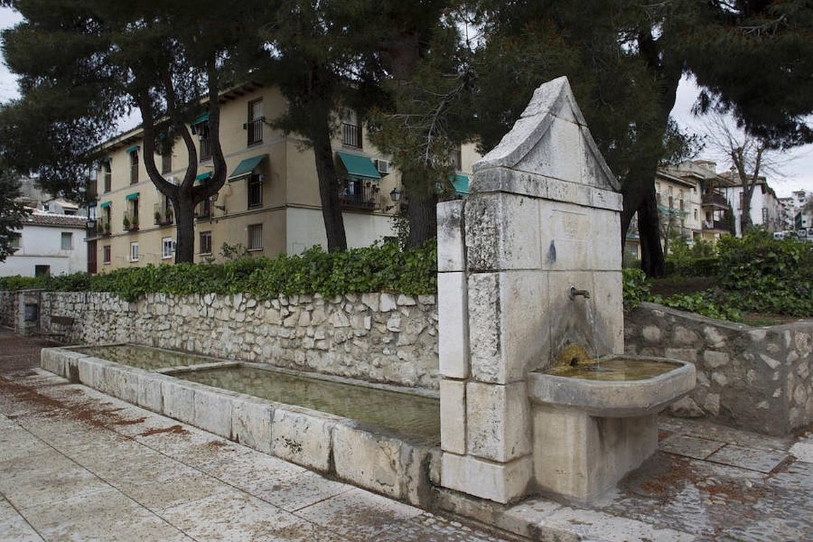 6. Fuente y abrevadero de animales en las calles de Chinchón