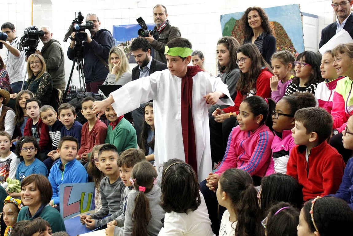 Los alumnos del colegio Jamie de Foxá celebran el Día del Libro
