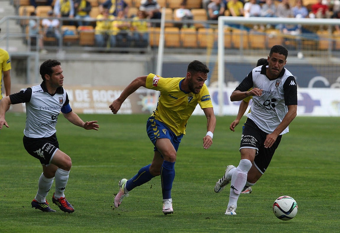 Fotos: Las imágenes del partido Cádiz CF- Mérida