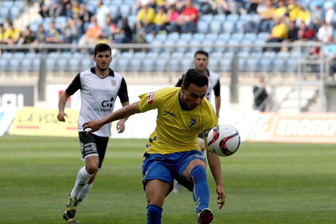 Fotos: Las imágenes del partido Cádiz CF- Mérida