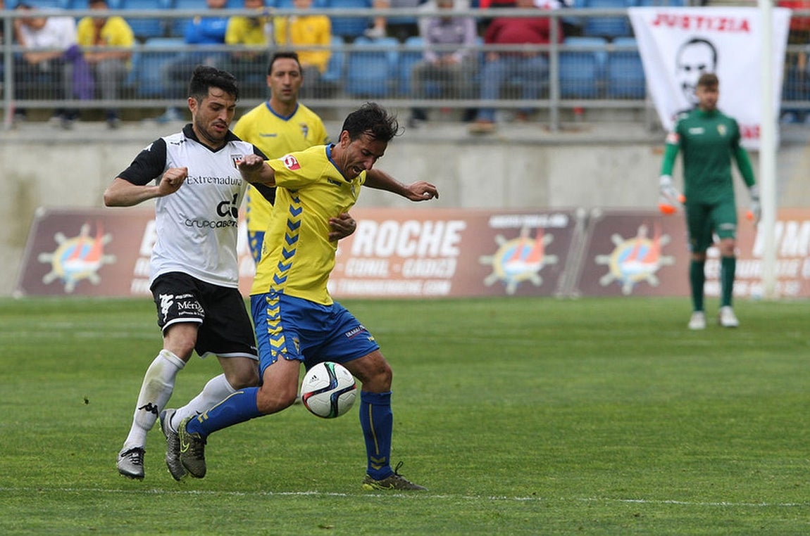 Fotos: Las imágenes del partido Cádiz CF- Mérida