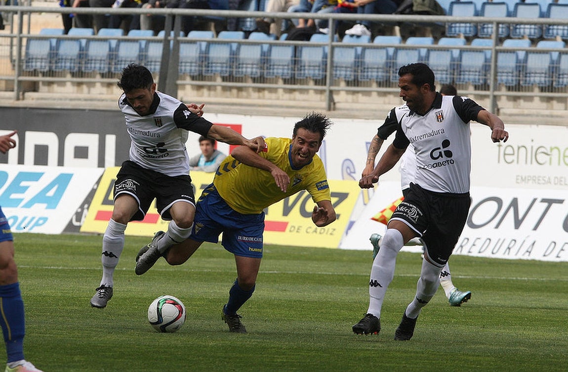 Fotos: Las imágenes del partido Cádiz CF- Mérida
